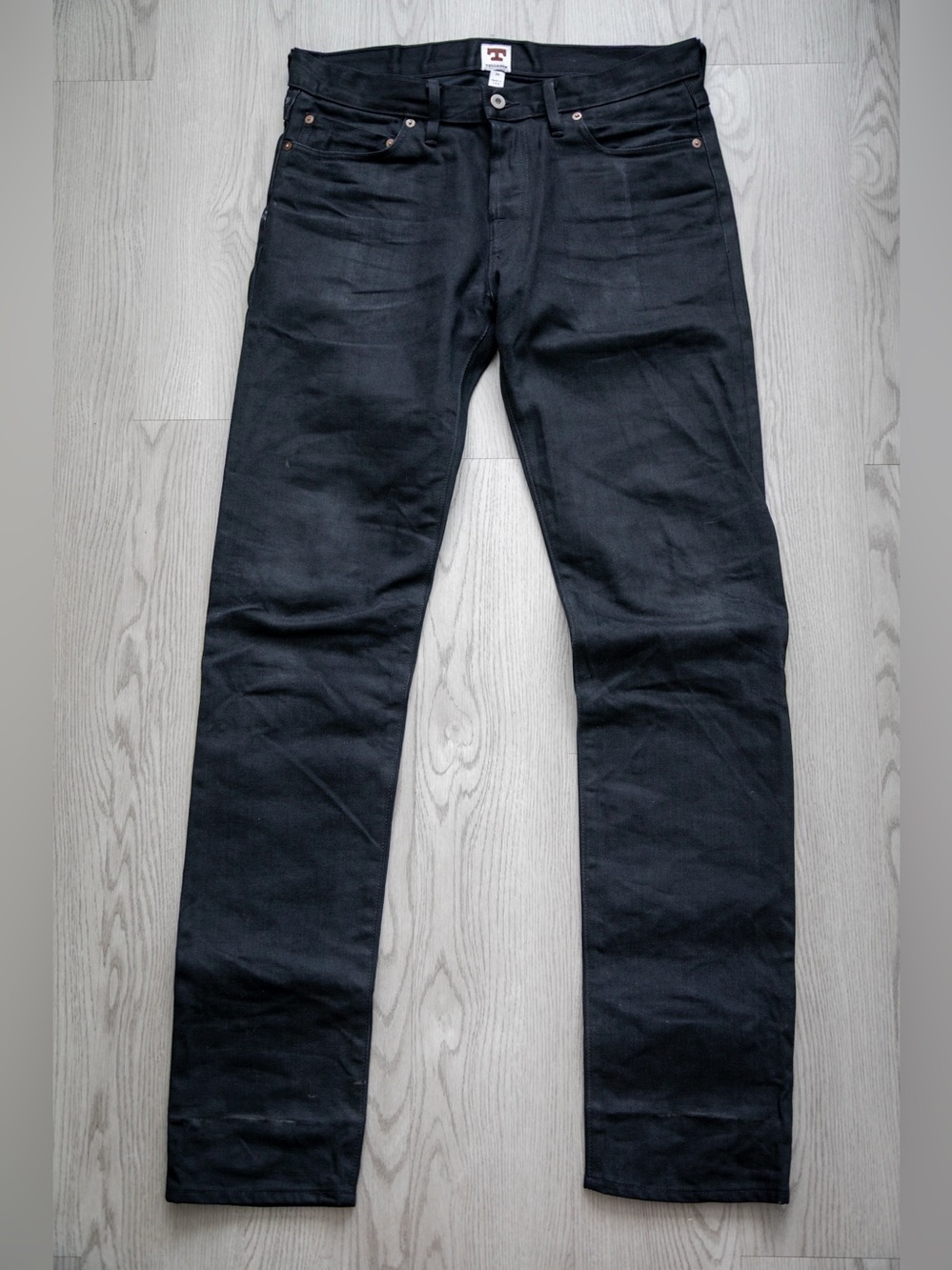 Ladbroke Grove - Slim Tapered
Black Selvedge Jeans 34x35